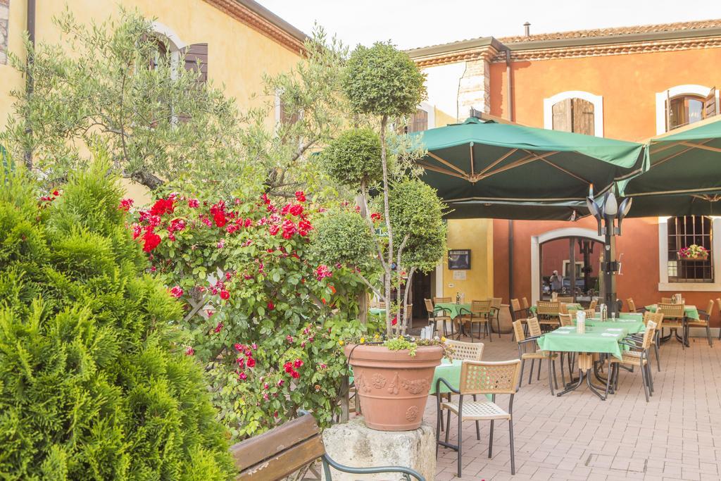 Hotel Antichi Cortili Dossobuono Eksteriør billede