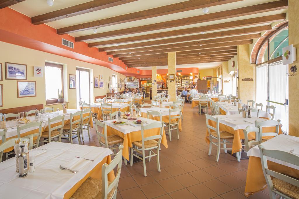 Hotel Antichi Cortili Dossobuono Eksteriør billede