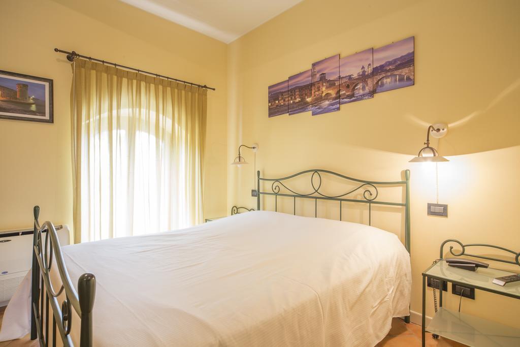 Hotel Antichi Cortili Dossobuono Værelse billede
