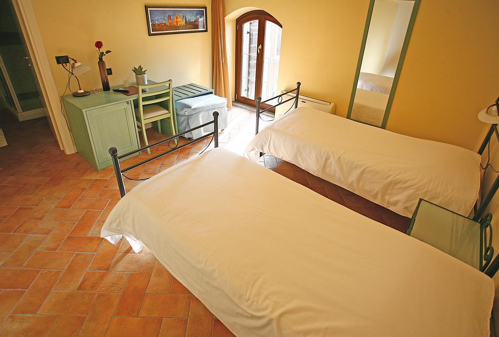 Hotel Antichi Cortili Dossobuono Eksteriør billede