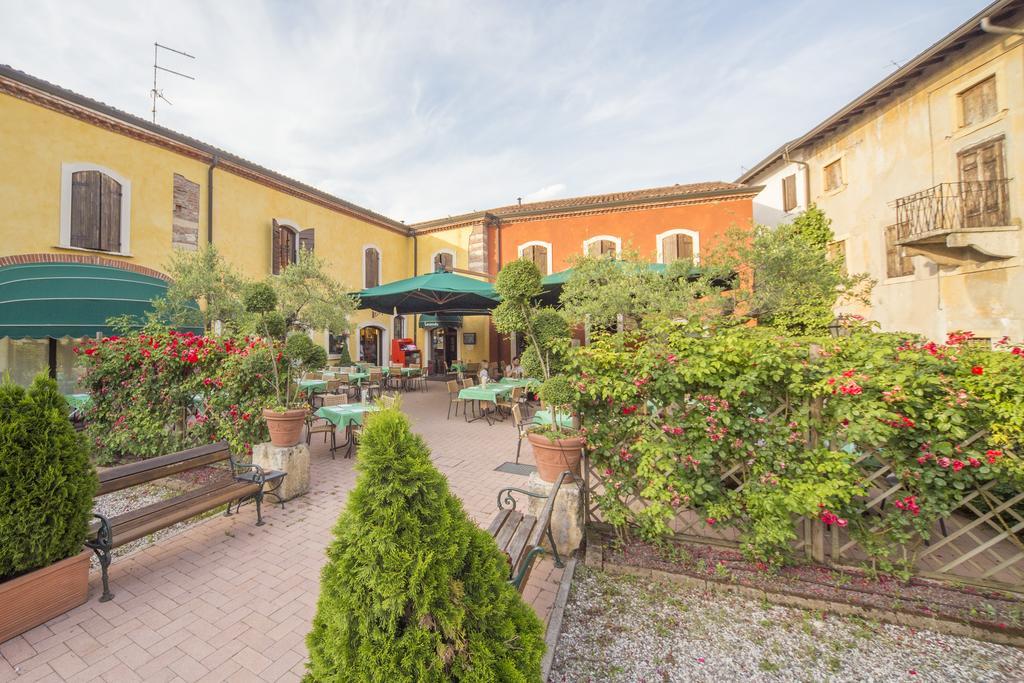 Hotel Antichi Cortili Dossobuono Eksteriør billede