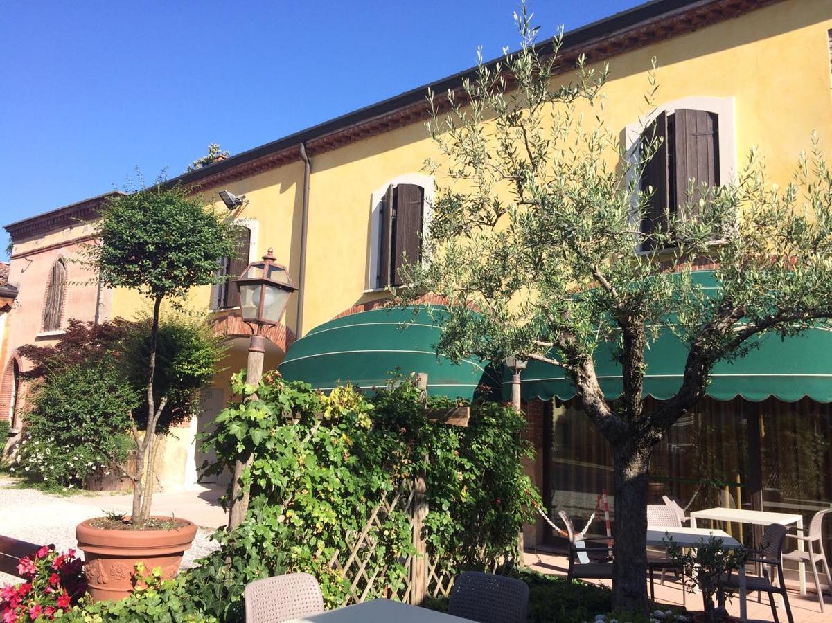 Hotel Antichi Cortili Dossobuono Eksteriør billede
